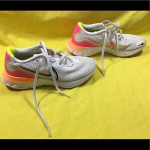 Nike Women’s Renew Running Shoes SZ 7